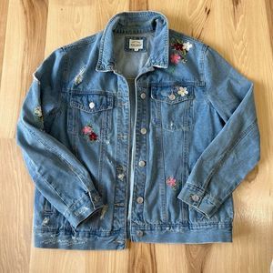 WAX JEAN | Embroidered distressed denim jean jacket women’s large casual floral